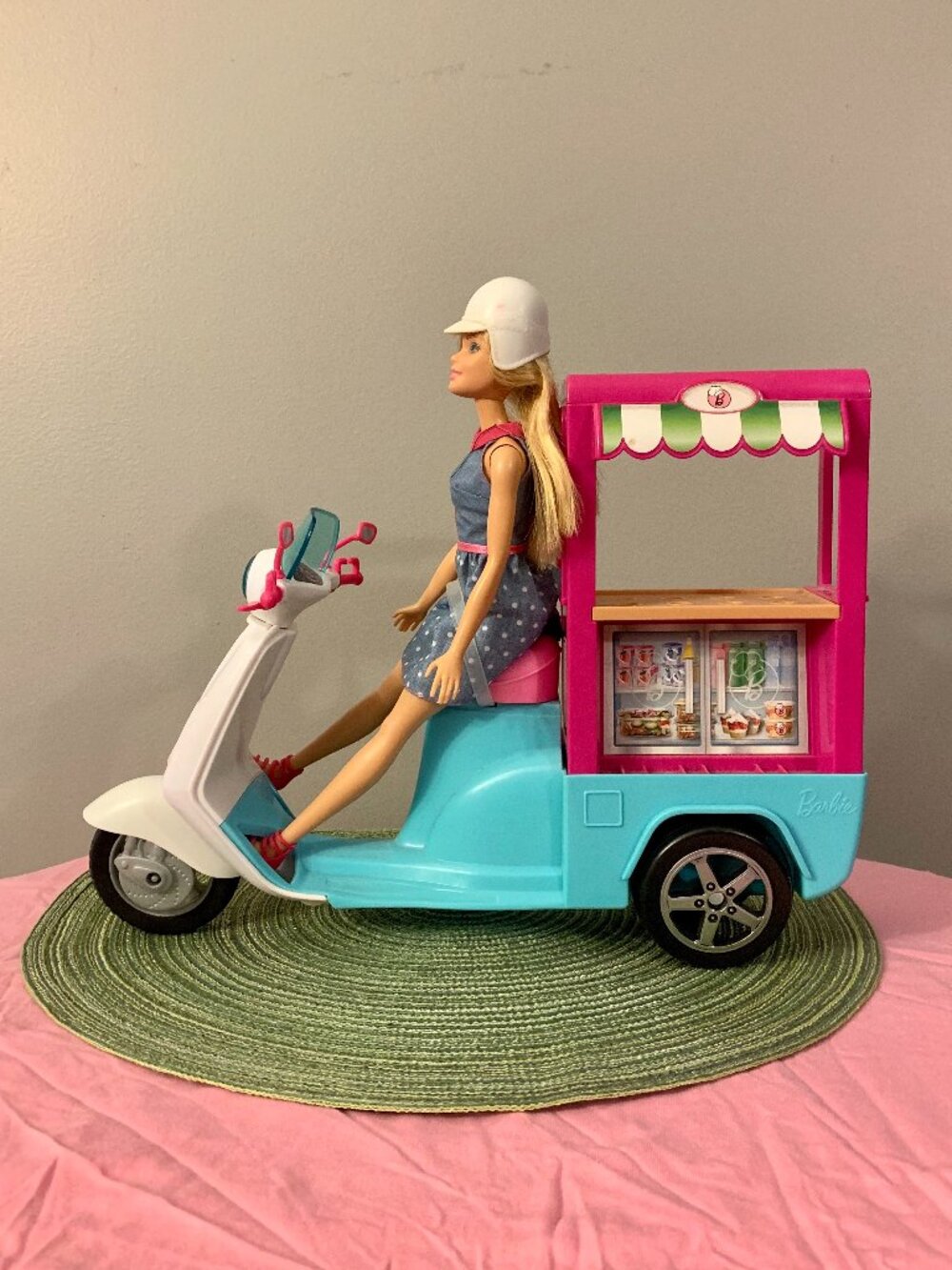 BARBIE™ Mattel, DOLL w/ Moped Mobile Street Food Cart Toy, Wheeling, LIKE NEW!